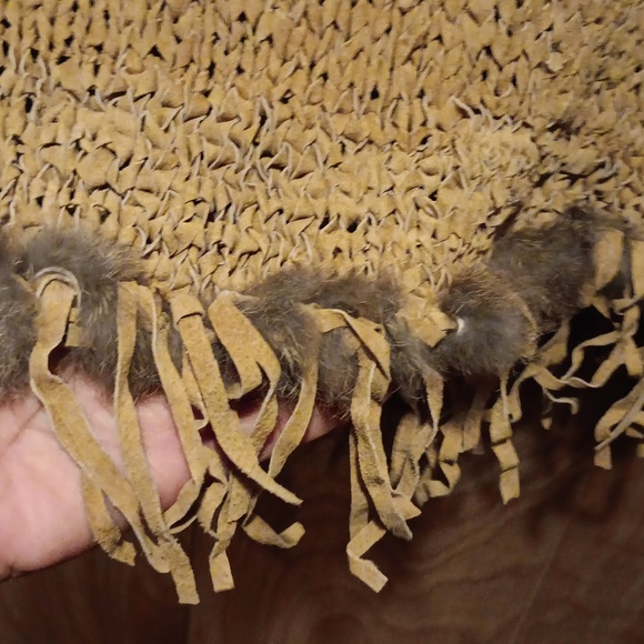 Poncho - Picture 7 of 7